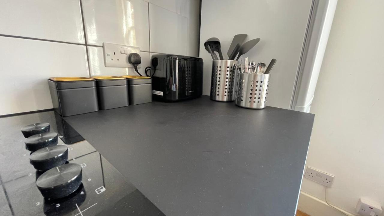 Lovely Studio Flat In The Heart Of Holloway. Λονδίνο Εξωτερικό φωτογραφία